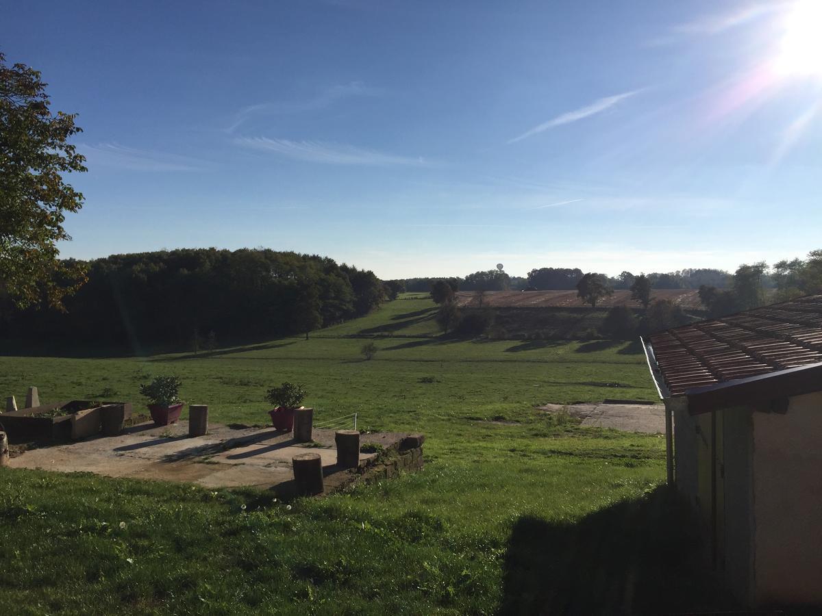 La Ferme Du Bonheur Bed & Breakfast Arbigny Exterior photo